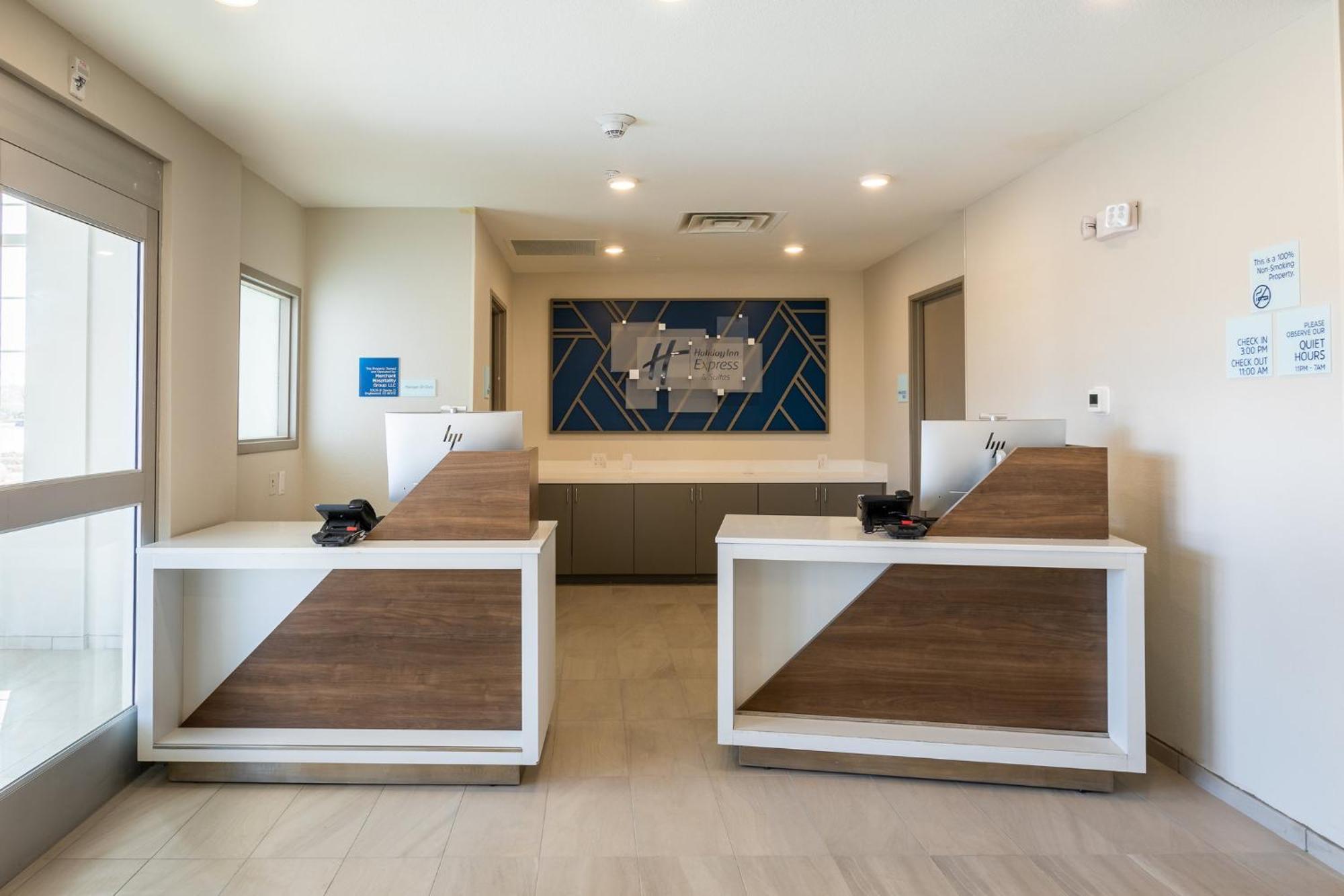 Holiday Inn Express & Suites Englewood - Denver South By Ihg Lone Tree Exterior photo